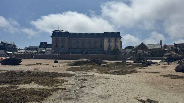 Plage de Saint Guirec 2